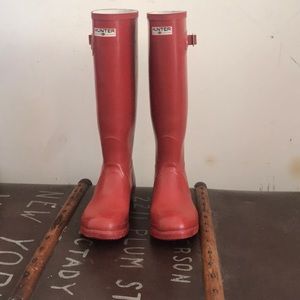 Hunter red boots, women’s size 8